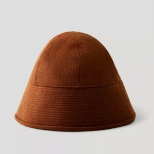 Aritzia Auxiliary Flannel Bucket - Dark Camel